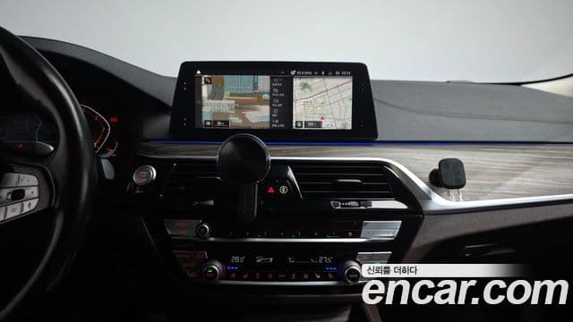 BMW 5 Series 2019 — Şəkil 7/20