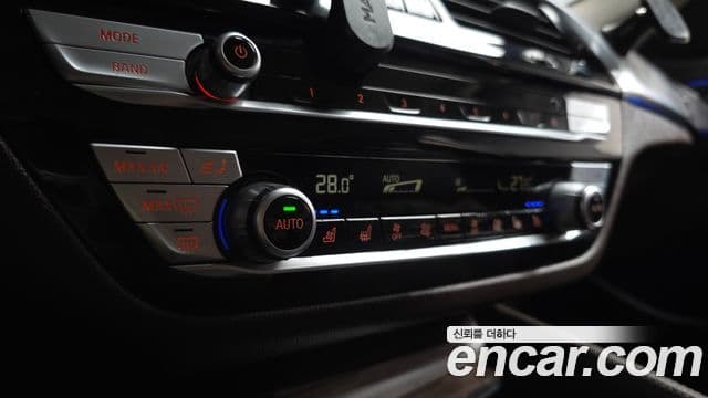 BMW 5 Series 2019 — Şəkil 1/20