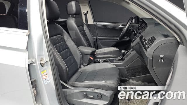 Volkswagen Tiguan 2020 — Şəkil 12/20