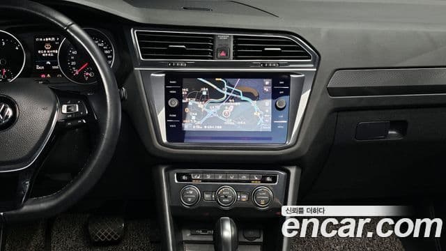 Volkswagen Tiguan 2020 — Şəkil 15/20