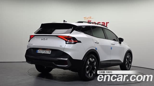 Kia Sportage 2022 — ფოტო 2/20