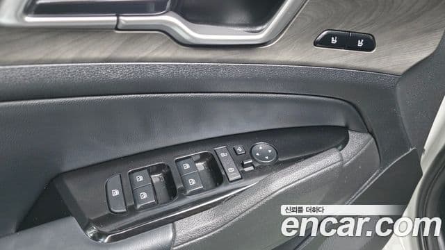 Kia Sportage 2022 — ფოტო 12/20