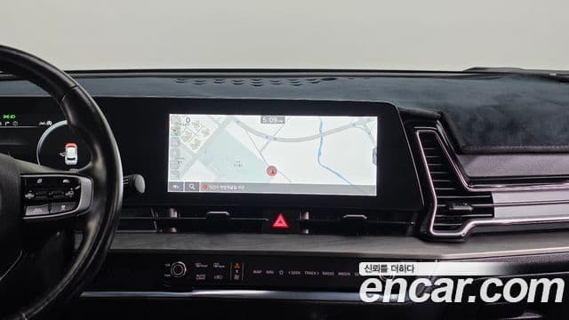 Kia Sportage 2022 — ფოტო 16/20