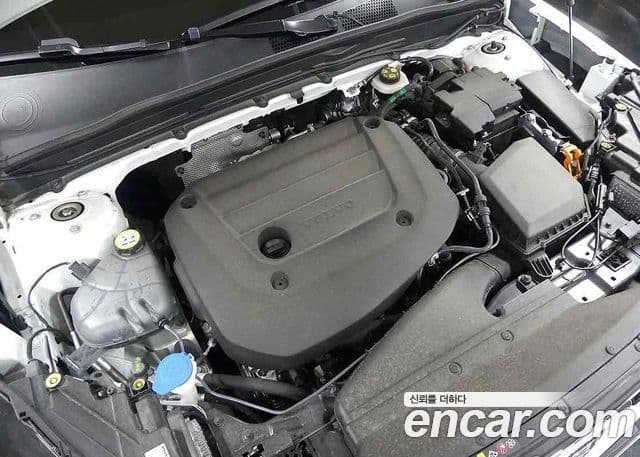 Volvo XC40 2024 — ფოტო 6/20