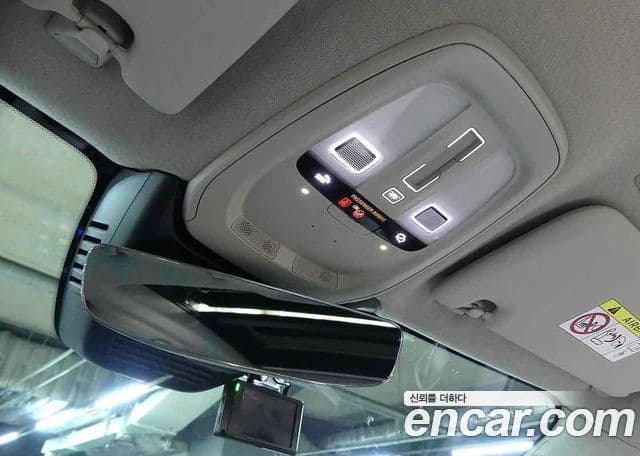 Volvo XC40 2024 — ფოტო 13/20