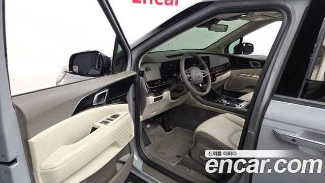 Kia Carnival 2024 — ფოტო 10/20