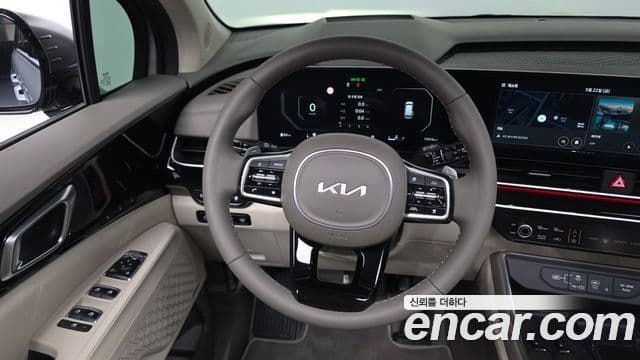 Kia Carnival 2024 — ფოტო 13/20