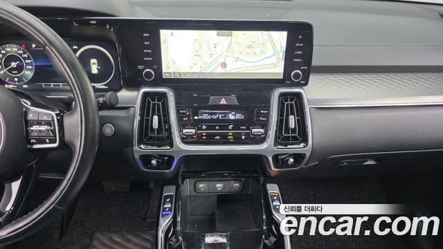 Kia Sorento 2022 — ფოტო 14/20