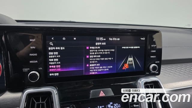 Kia Sorento 2022 — ფოტო 16/20