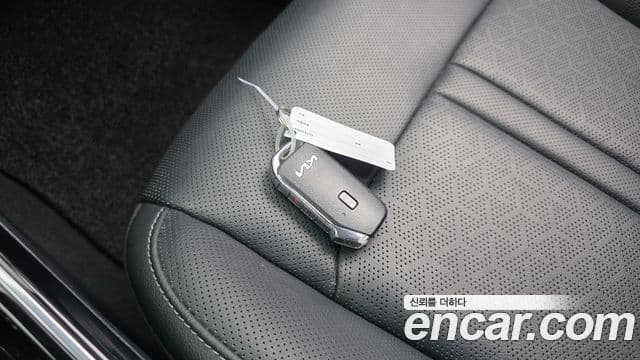 Kia Sorento 2022 — ფოტო 18/20