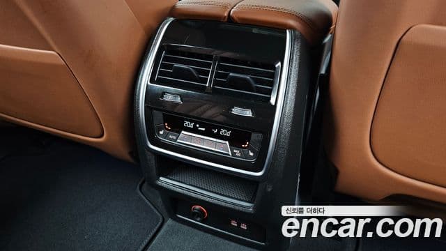 BMW X7 2025 — Photo 9/35