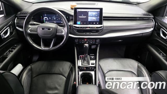 Jeep Compass 2022 — ფოტო 7/20