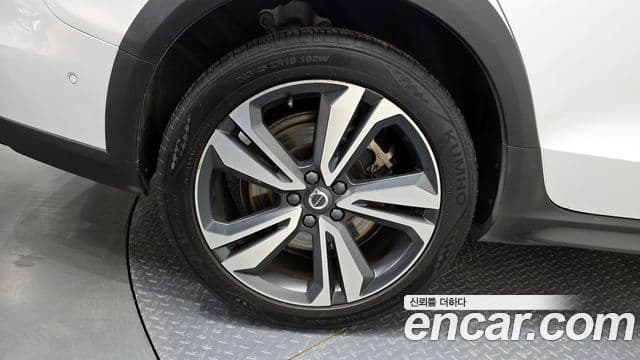 Volvo V60 Cross Country 2020 — Photo 32/35