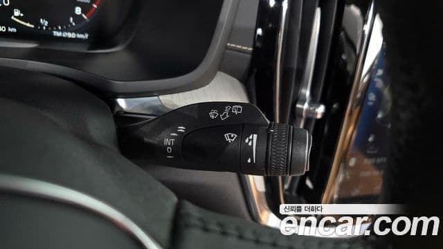 Volvo V60 Cross Country 2020 — Photo 10/35