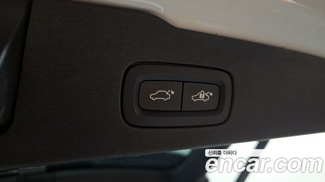 Volvo V60 Cross Country 2020 — Photo 1/35