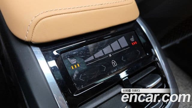 Volvo V60 Cross Country 2020 — Photo 33/35