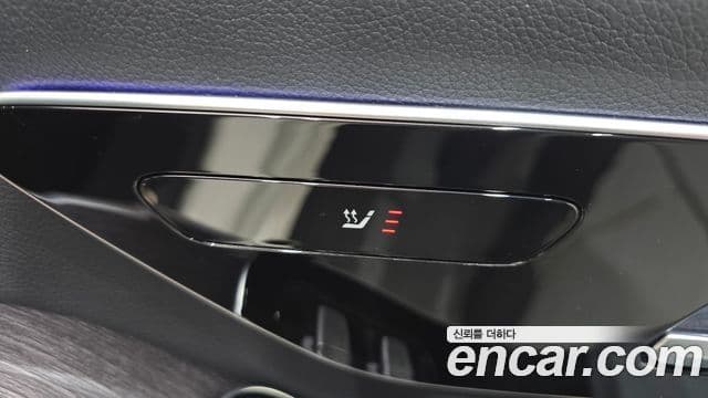 Mercedes-Benz S-Class 2021 — Photo 36/37