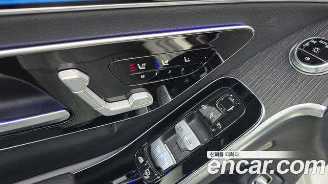 Mercedes-Benz S-Class 2021 — Photo 3/37