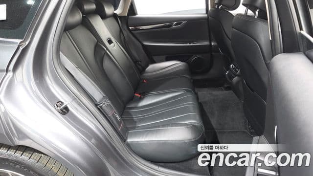 Genesis Electrified G80 2020 — Şəkil 12/20