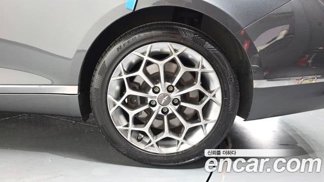 Genesis G80 2020 — ფოტო 23/41