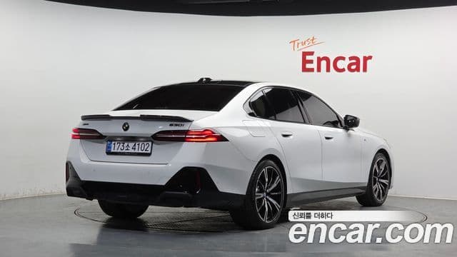BMW 5 Series 2024 — ფოტო 2/20