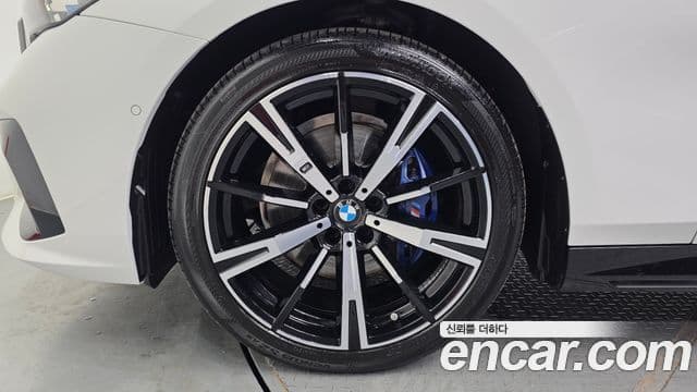 BMW 5 Series 2024 — ფოტო 5/20