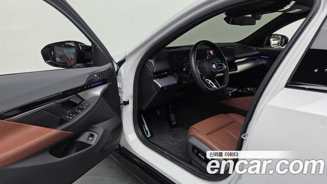 BMW 5 Series 2024 — ფოტო 10/20