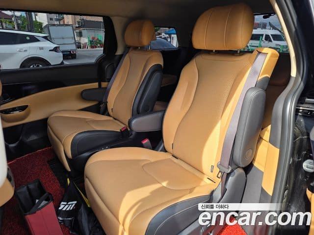 Kia Carnival 2023 — Фото 14/20