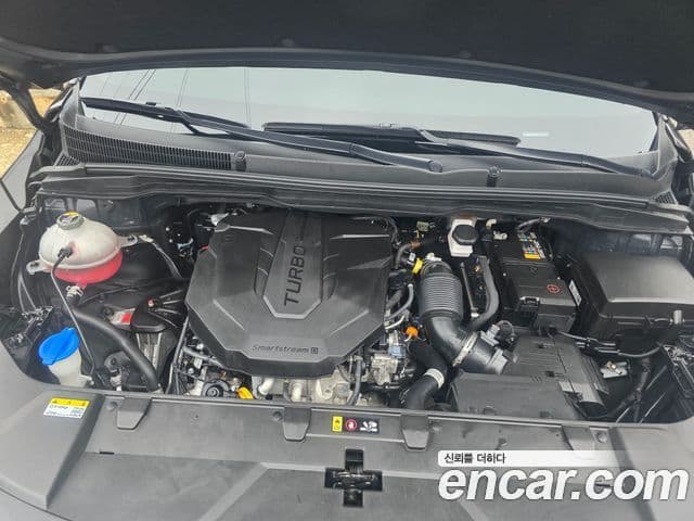 Kia Carnival 2023 — Фото 18/20