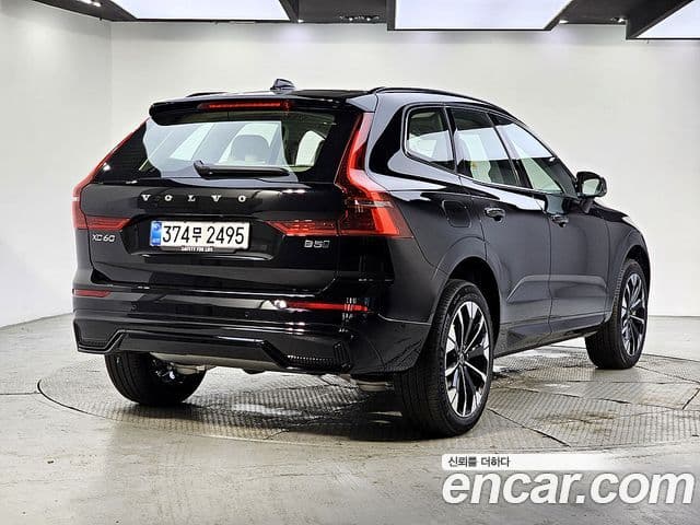 Volvo XC60 2026 — Photo 4/20