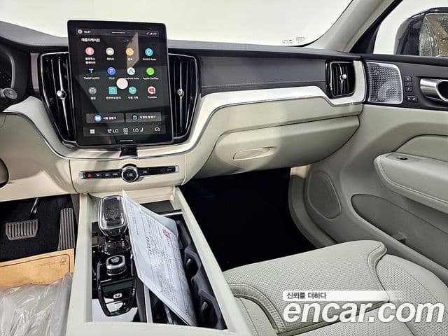 Volvo XC60 2026 — Photo 9/20