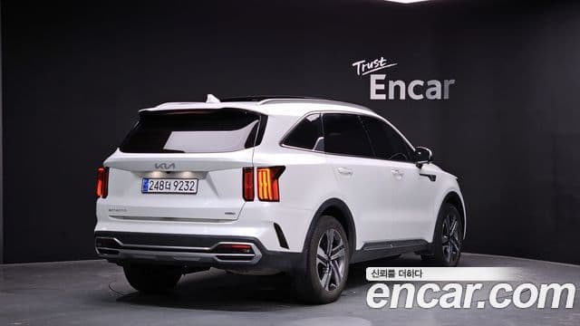 Kia Sorento 2022 — Фото 2/20