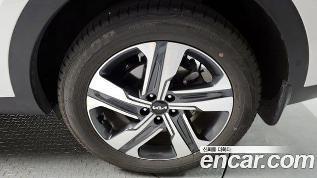 Kia Sorento 2022 — Şəkil 4/38