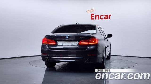 BMW 5 Series 2019 — Şəkil 4/20