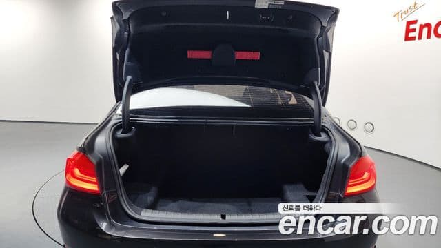 BMW 5 Series 2019 — Şəkil 18/20