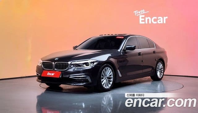 BMW 5 Series 2019 — Şəkil 1/20