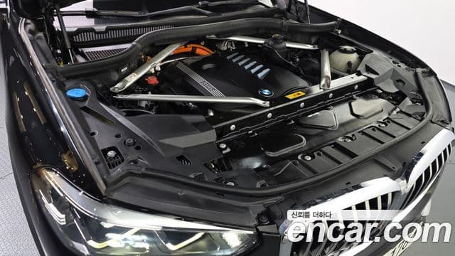 BMW X5 2021 — ფოტო 16/20