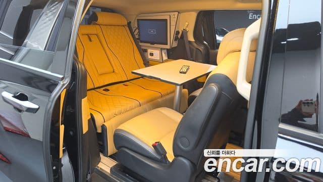 Kia Carnival 2023 — Фото 12/20