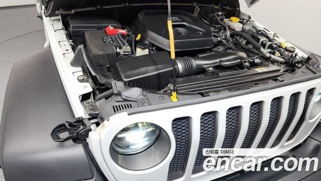 Jeep Wrangler 2020 — ფოტო 6/20