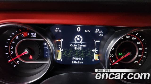 Jeep Wrangler 2020 — ფოტო 8/20