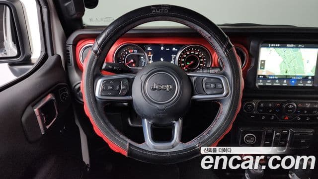 Jeep Wrangler 2020 — ფოტო 13/20