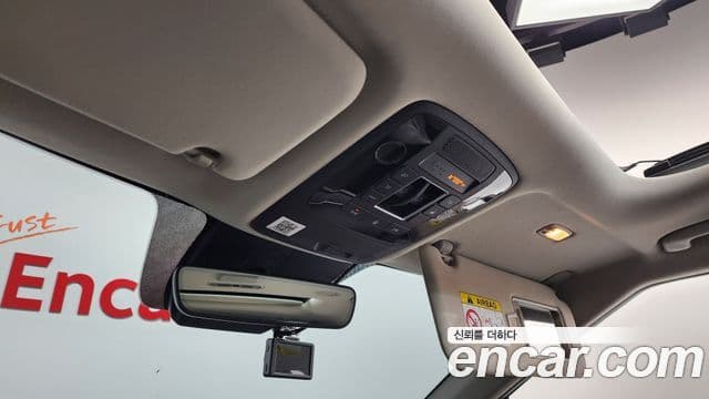 Kia Carnival 2021 — фото 19 из 19
