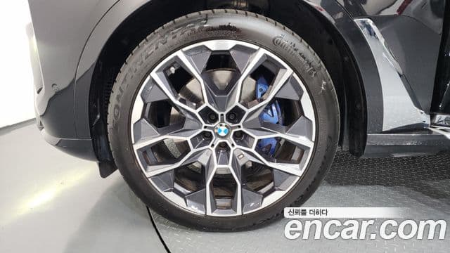 BMW X7 2024 — Photo 16/20