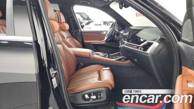 BMW X7 2024 — Photo 8/20