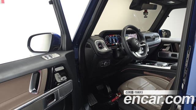 Mercedes-Benz G-Class 2024 — Photo 15/33