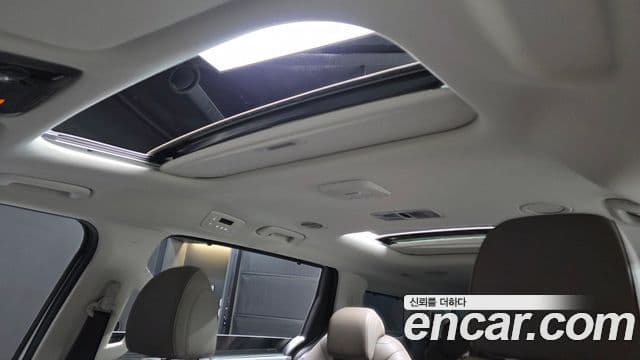 Kia Carnival 2024 — Фото 15/20