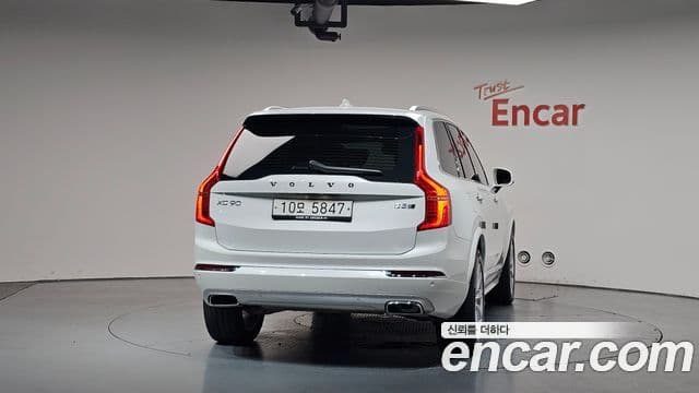 Volvo XC90 2018 — Фото 4/20