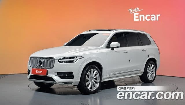 Volvo XC90 2018 — Фото 1/20