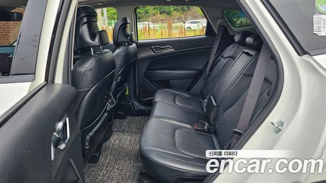 Kia Sportage 2023 — Фото 12/20