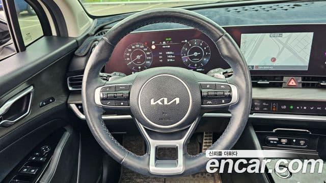 Kia Sportage 2023 — Фото 13/20
